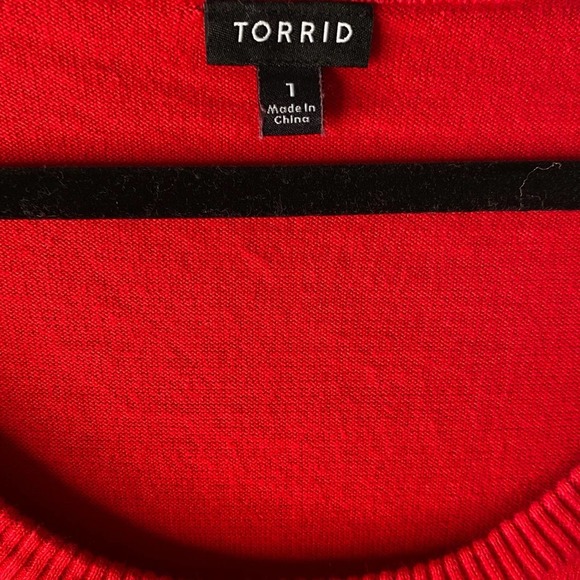 TORRID RED BOW PATTERNED PULLOVER CREWNECK SWEATER SIZE 1X - Picture 4 of 7